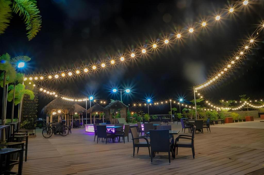 Banjarbaru Grand Qin Hotel מראה חיצוני תמונה