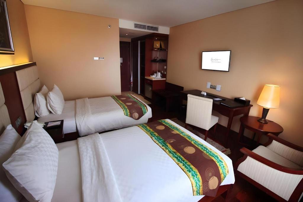 Banjarbaru Grand Qin Hotel מראה חיצוני תמונה